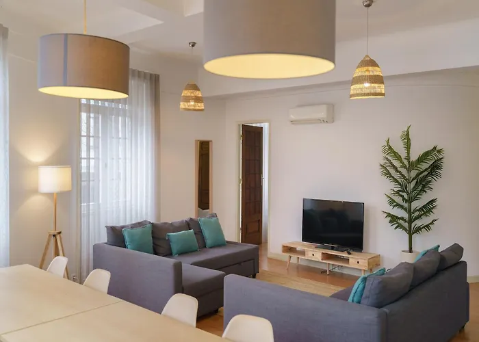 Modern Apartment For 13 Guests