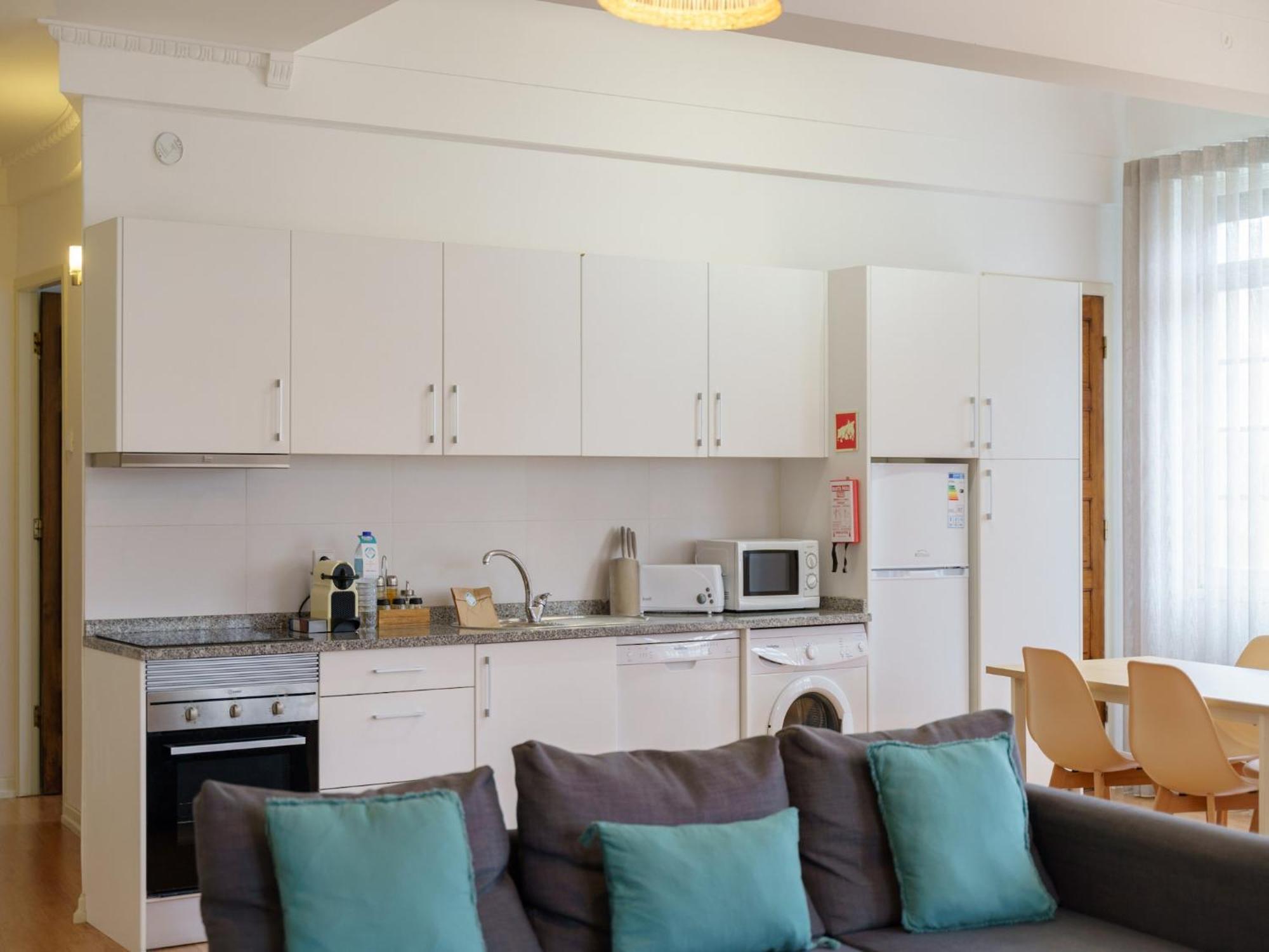 Modern For 13 Guests Appartement *
