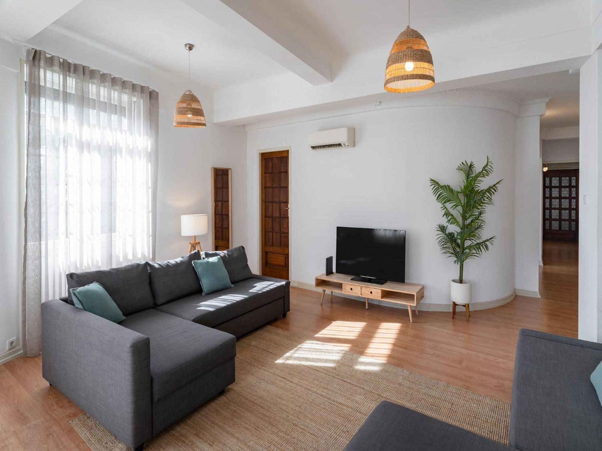 Modern For 13 Guests Appartement *